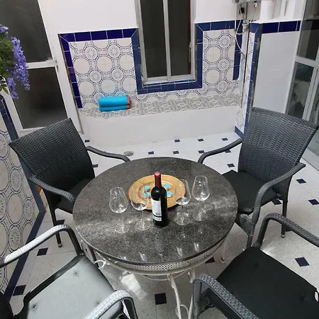Appartamento Big With Unique Patio Near Santa Barbara Castle