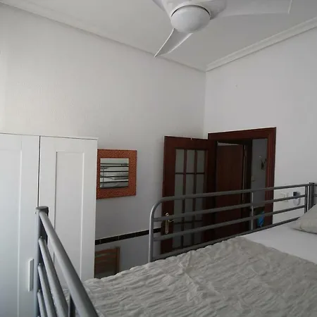 Апартаменты Big With Unique Patio Near Santa Barbara Castle Аликанте