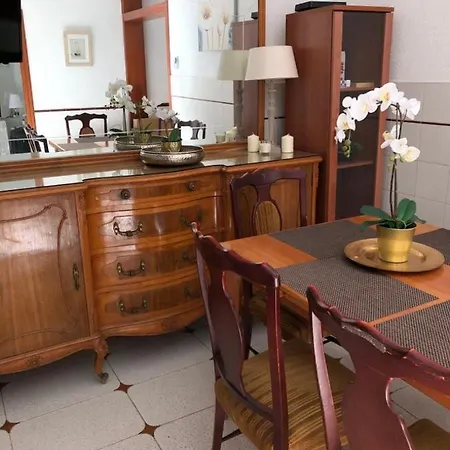 Апартаменты Big With Unique Patio Near Santa Barbara Castle *